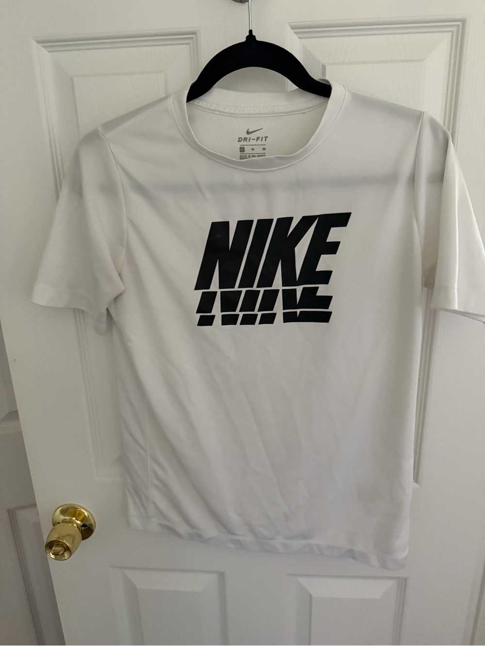 Boy's Nike White Black Dri Fit Tee Shirt Size Extra Large
